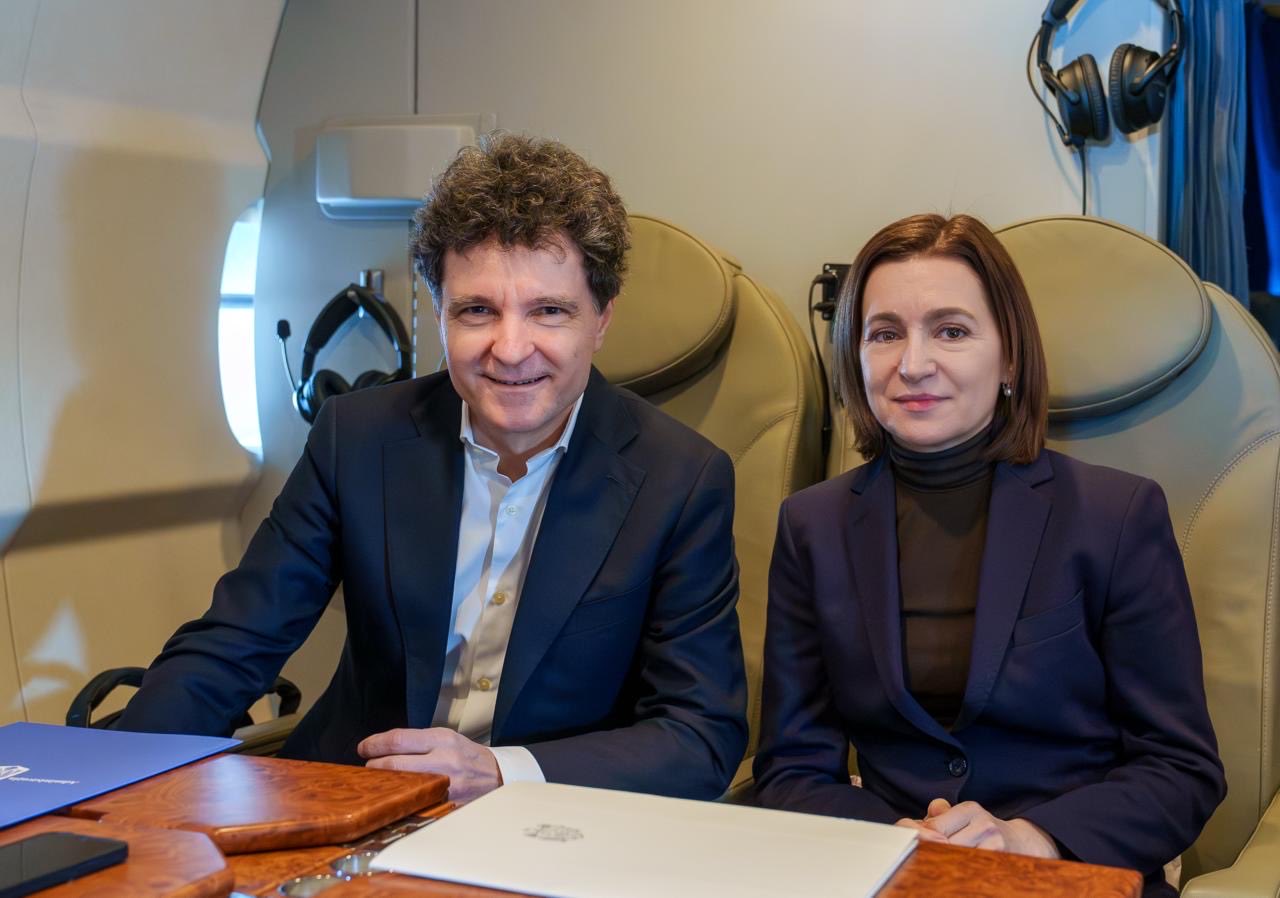 Primele imagini cu Nicușor Dan în Armenia, unde participă la reuniunea CPE de la Erevan. El a mers împreună cu Maia Sandu