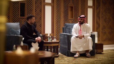 Volodimir Zelenski și Mohammed bin Salman în Arabia Saudită