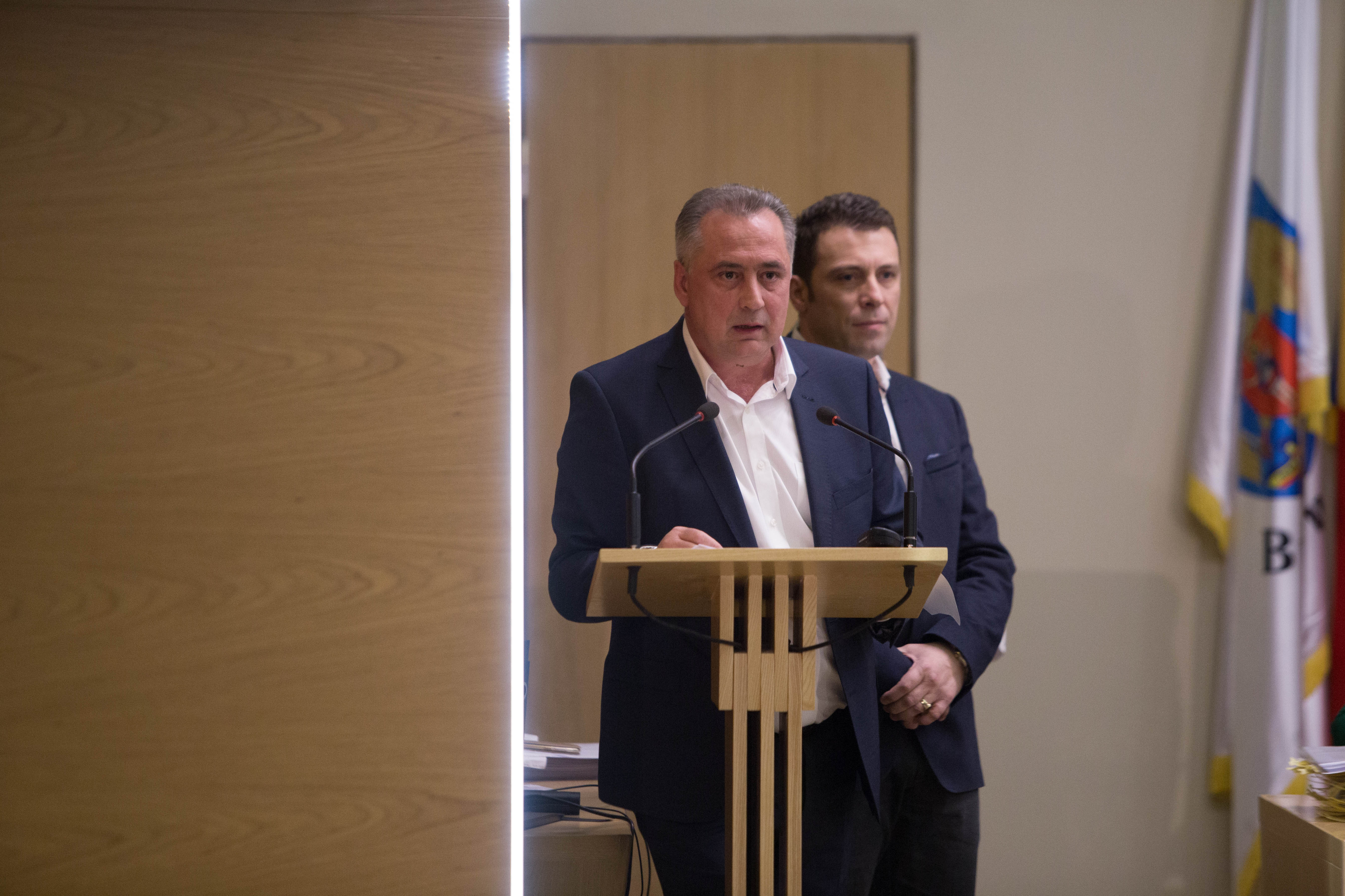 Preşedintele Autorităţii Vamale Române, Mihai Savin, reţinut de procurori, alături de alte două persoane din cadrul instituţiei