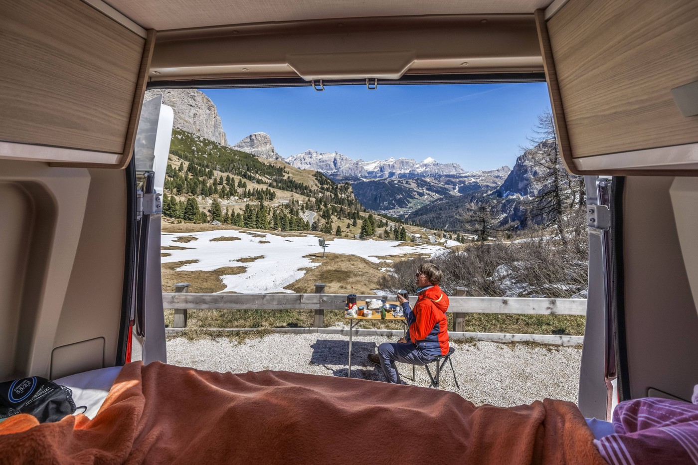 Cele mai bune destinații din Europa pentru călătorii solo. Țările ideale pentru aventuri spectaculoase în natură, pe cont propriu