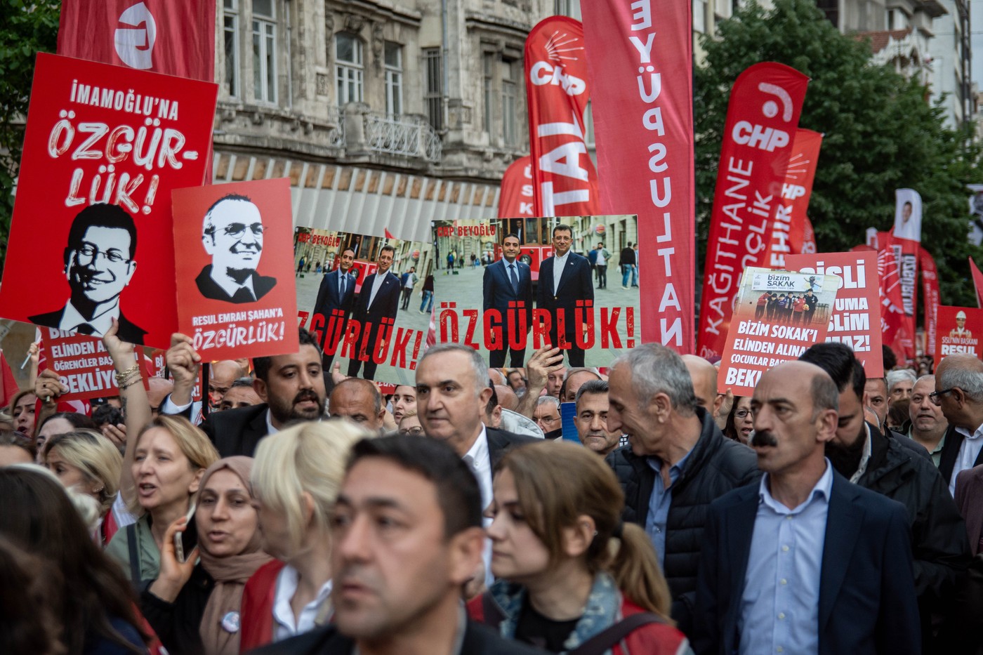 Tot mai mulţi primari turci din partidul de opoziție CHP, arestați preventiv. Un fost edil a fost condamnat la 46 de ani de închisoare