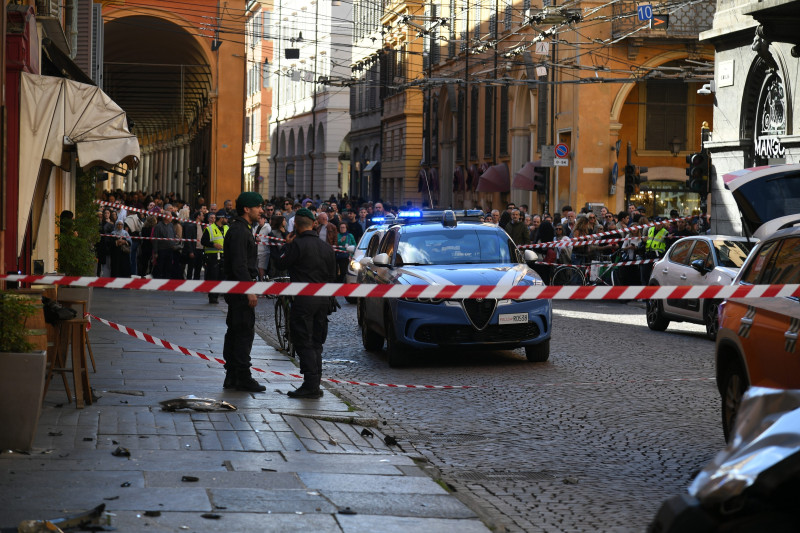 Modena, Auto Falcia Pedoni. Ci Sono Feriti Gravi