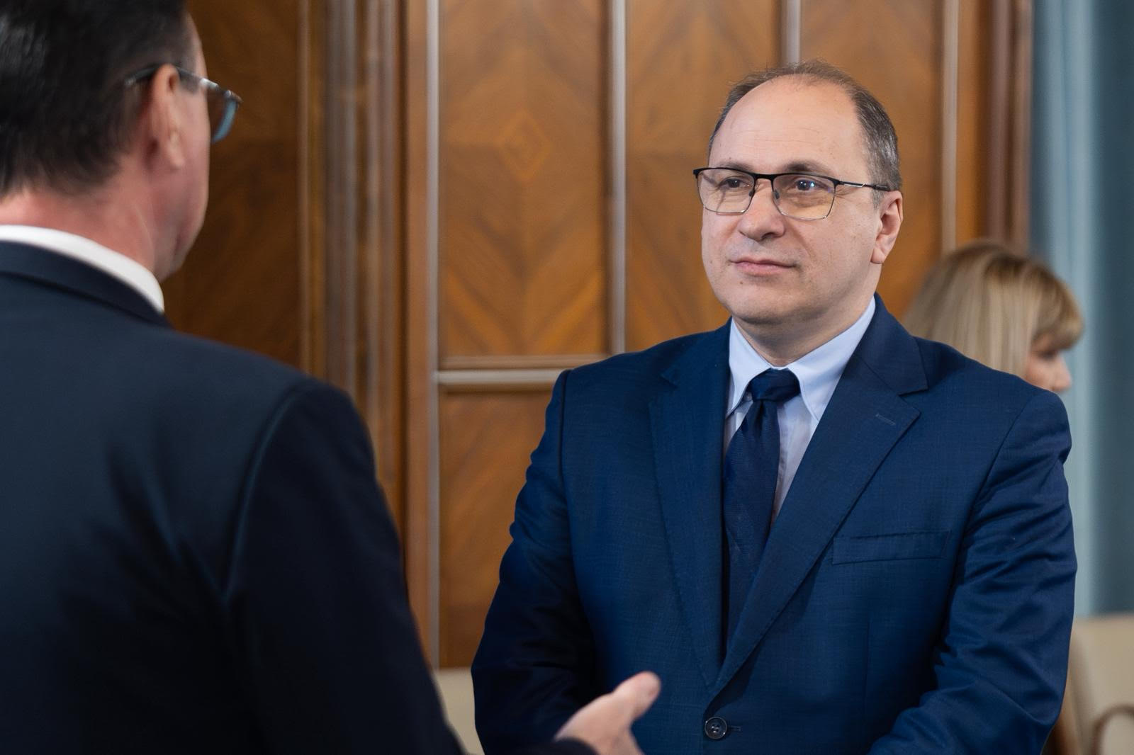 Ce se mai întâmplă în Educație? Ministrul Mihai Dimian vine la Interviurile Digi24.ro