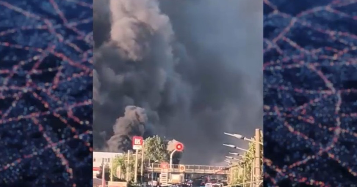 Incendiu uriaș la un depozit de cauciucuri din Bragadiru. A fost emis mesaj RO-Alert