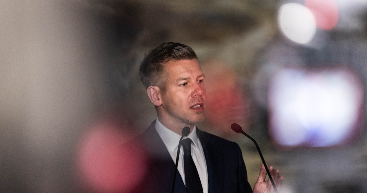 Peter Magyar a ales Polonia pentru prima sa vizită externă în calitate de premier al Ungariei: merge cu trenul până la Varșovia