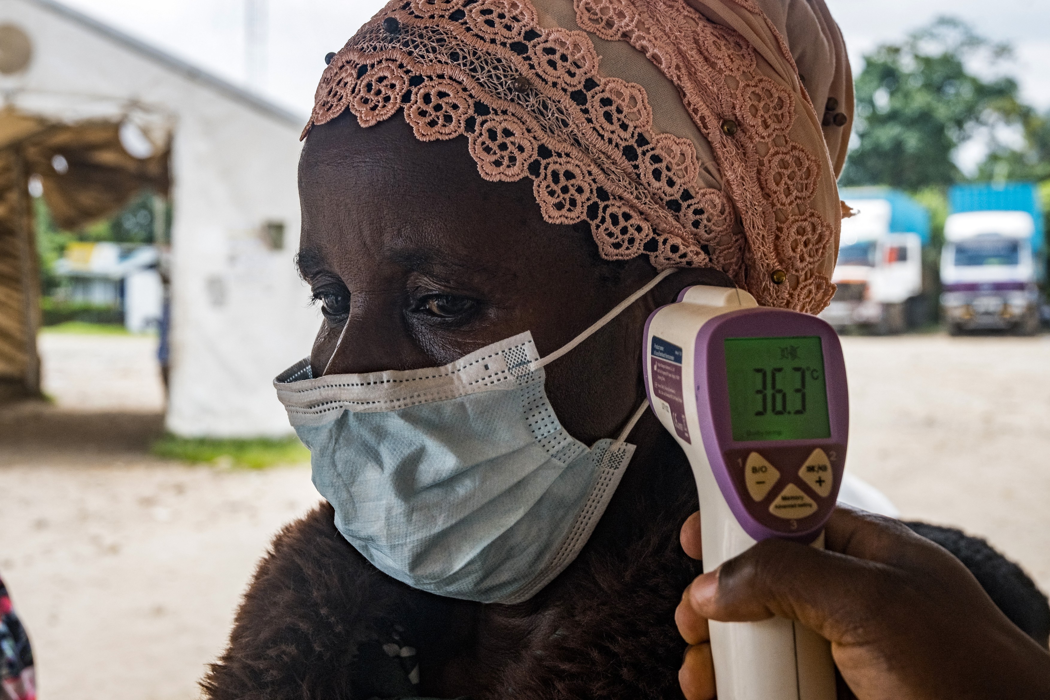 Directorul OMS e „profund îngrijorat de amploarea şi rapiditatea” epidemiei de Ebola. Măsuri luate fără a convoca comitetul de urgență