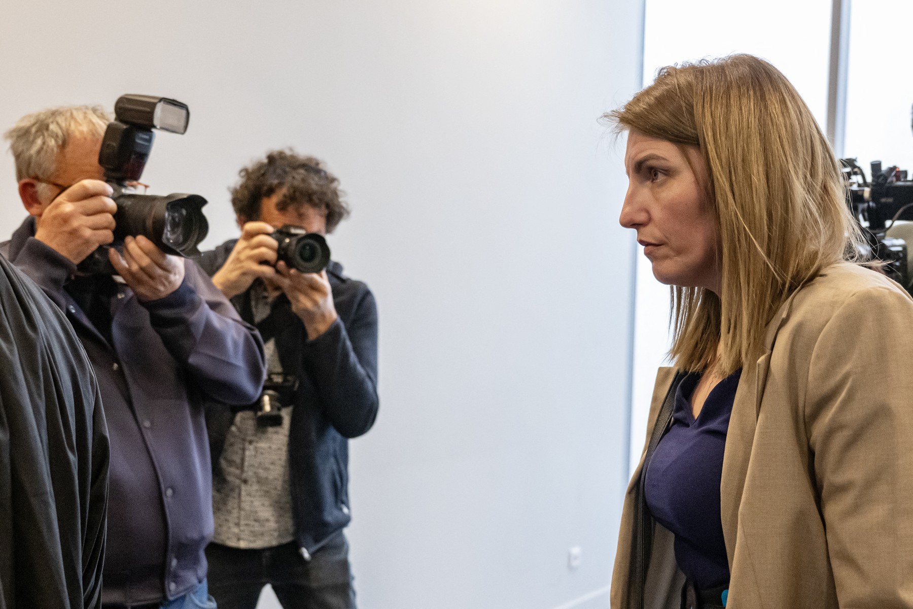 Efectul Pelicot: o franțuzoaică refuză un proces cu ușile închise după ce și-a acuzat fostul partener de viol și tortură
