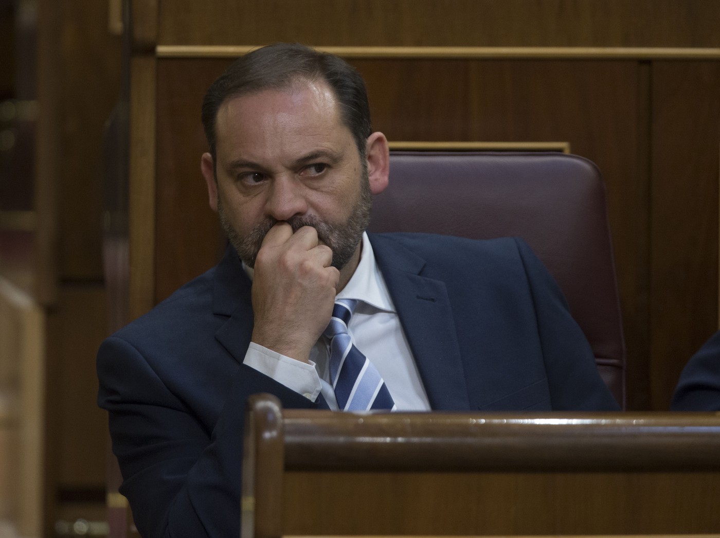 Două escorte românce, oferite fostului ministru al transporturilor din Spania, ca mită în schimbul unor contracte cu statul (presă)