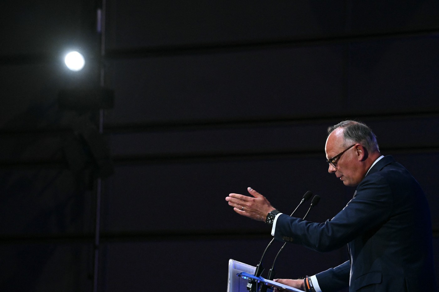 Fostul premier francez Edouard Philippe, candidat la preşedinţie, este vizat într-o anchetă de deturnare de fonduri