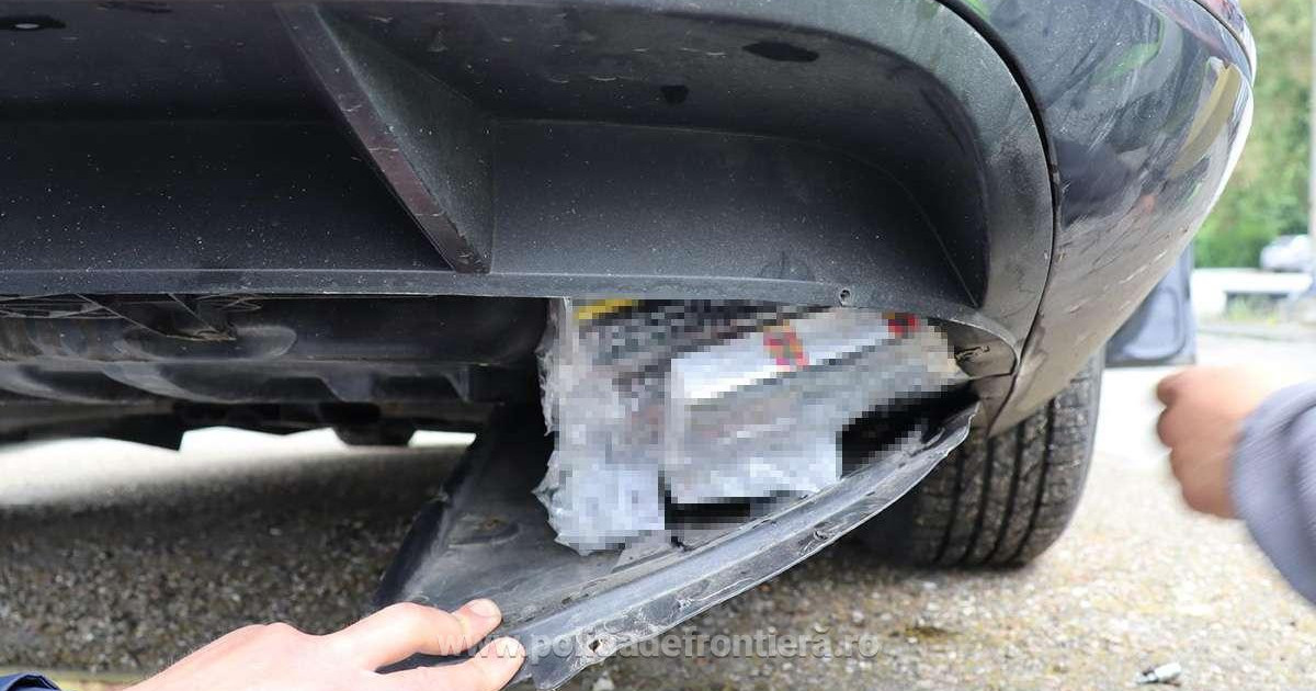 Un bulgar a încercat să intre în România cu peste 1.000 de pachete de țigări. Locurile ingenioase unde le ținea ascuns
