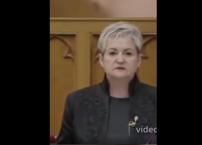 O deputată a depus jurământul în limba română în Parlamentul de la Budapesta. Lider UDMR: „Cum s-ar umfla în pene șovinii la noi”