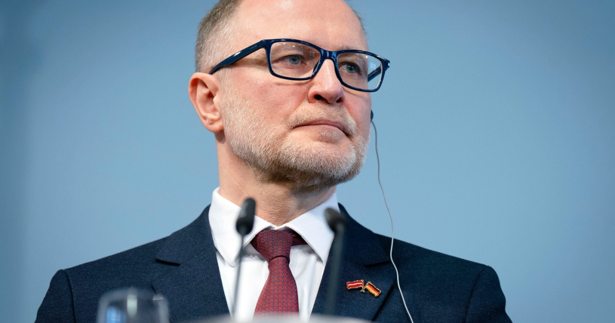 Ministrul apărării din Letonia, Andris Spruds, a demisionat după ce drone ucrainene au lovit rezervoare cu petrol