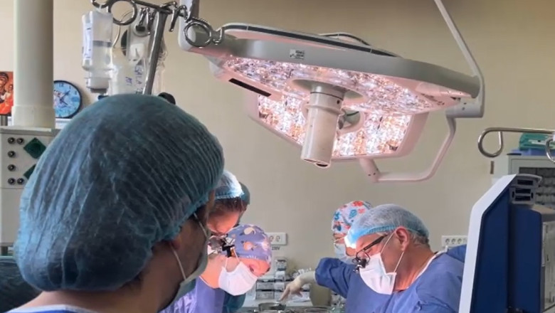Transplant hepatic rar în România. Intervenția-maraton a salvat o fetiță de un an și jumătate