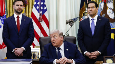 Trump Hosts Israeli and Lebanese Envoys in the Oval Office