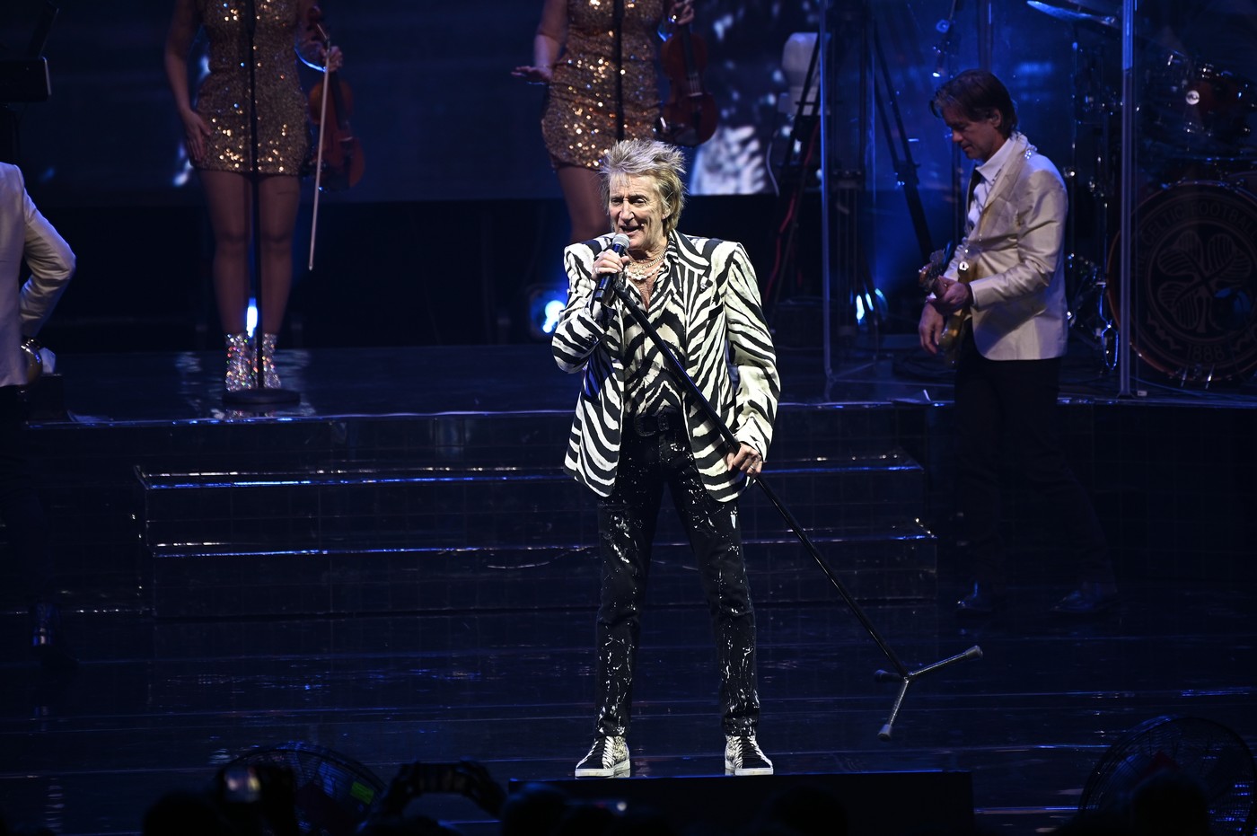 Rod Stewart îl laudă pe regele Charles pentru că l-a „pus la punct pe micul nemernic” în timpul vizitei în SUA