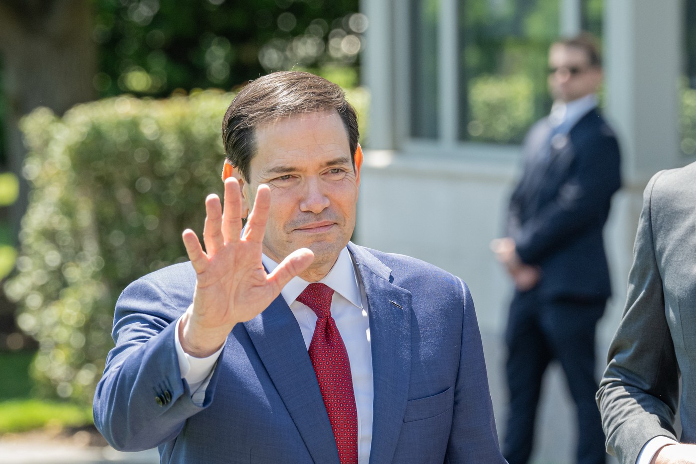 Cum a reușit Marco Rubio să călătorească la Beijing cu Trump, deși era pe lista sancționaților. S-a găsit o soluție lingvistică