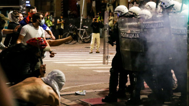 Clashes after student protests in Belgrade