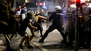 Clashes after student protests in Belgrade