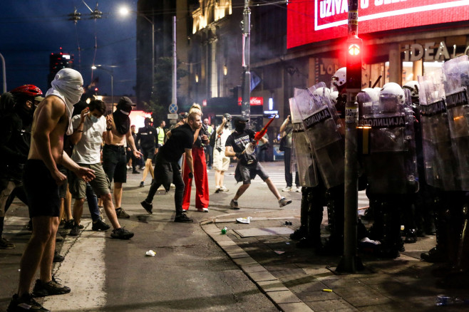 Clashes after student protests in Belgrade