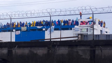prizonieri intr-o inchisoare din venezuela