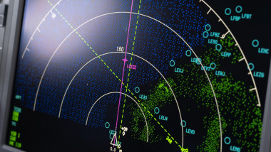 A Boeing 737 MAX Navigational Display showing Airports, Route and TCAS traffic