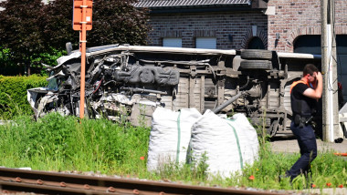 BUGGENHOUT ACCIDENT TRAIN BUS
