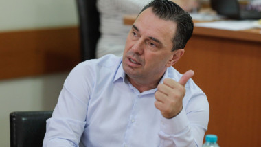 liviu negoita la birou