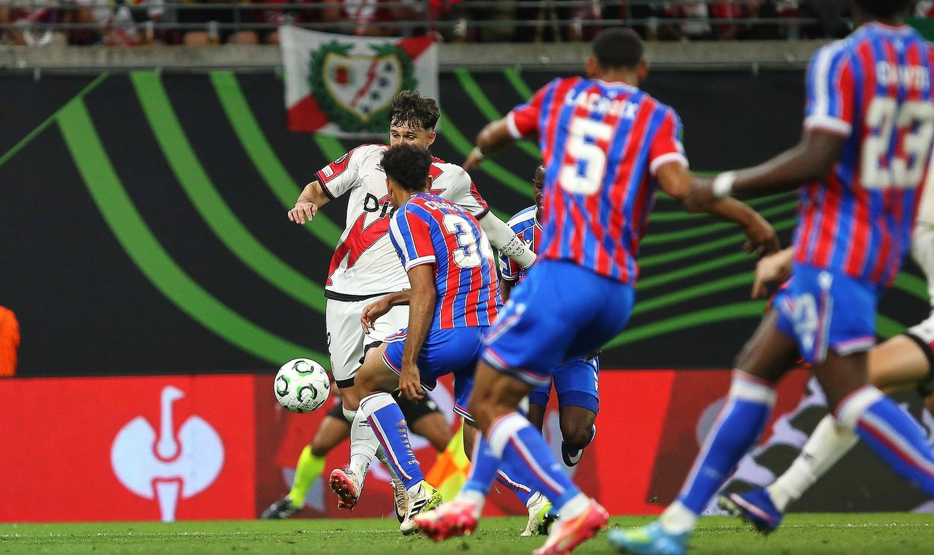 Crystal Palace a câştigat Conference League învingând în finală Rayo Vallecano. Andrei Raţiu, integralist