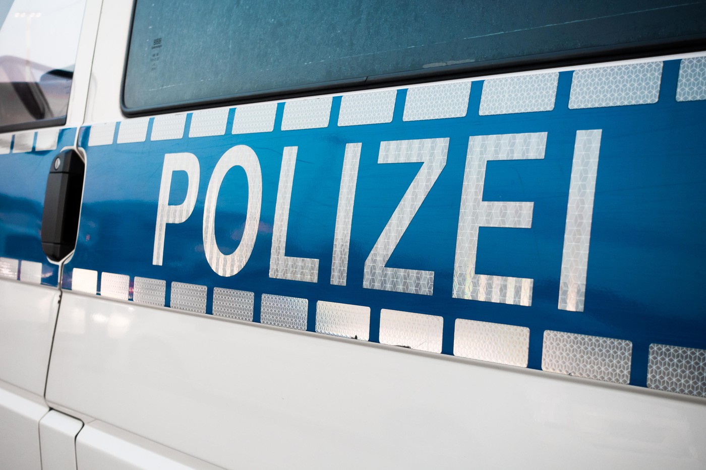 Patru răniți într-o încăierare masivă a două familii de români, la Dortmund