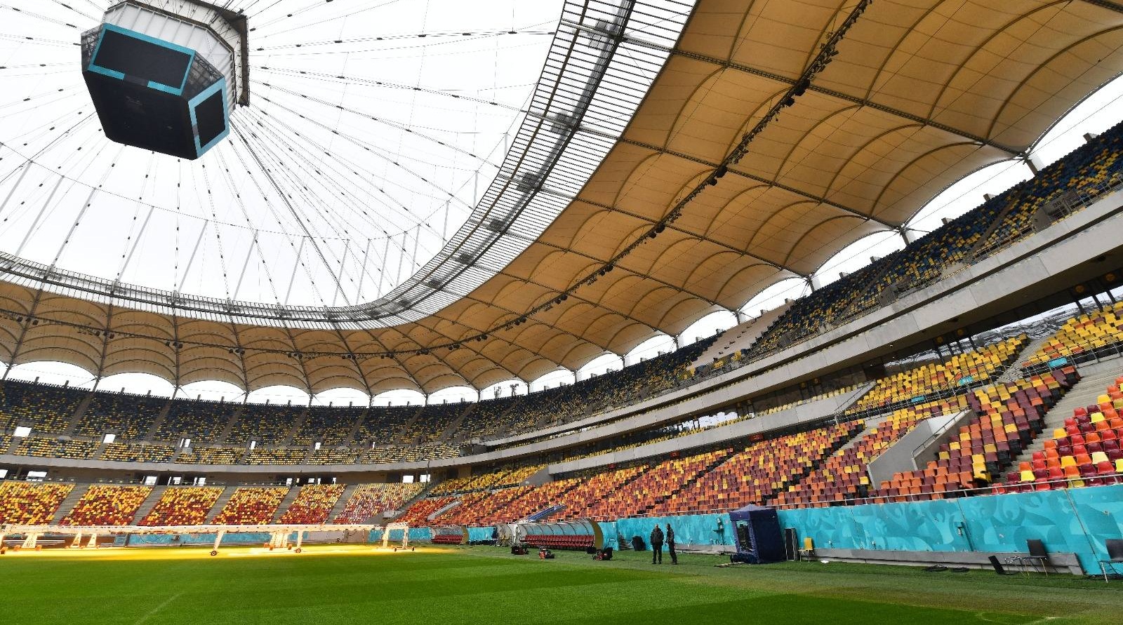 Ciprian Ciucu a semnat dosarul de candidatură pentru ca Bucureştiul să găzduiască finala UEFA Europa League în 2028