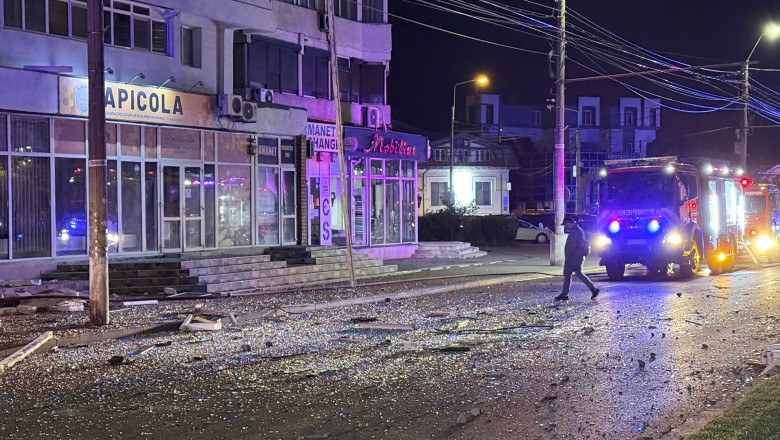 Pompieri si forte de ordine intervin dupa ce un bloc de locuinte din Galati a fost lovit de o drona, 29 mai 2026