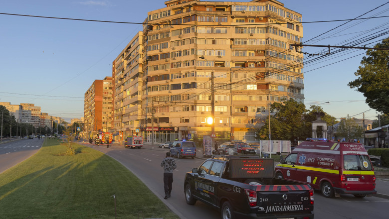 Pompieri si forte de ordine intervin dupa ce un bloc de locuinte din Galati a fost lovit de o drona, 29 mai 2026