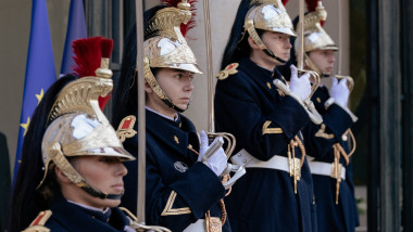 Gardă Palatul Elysee