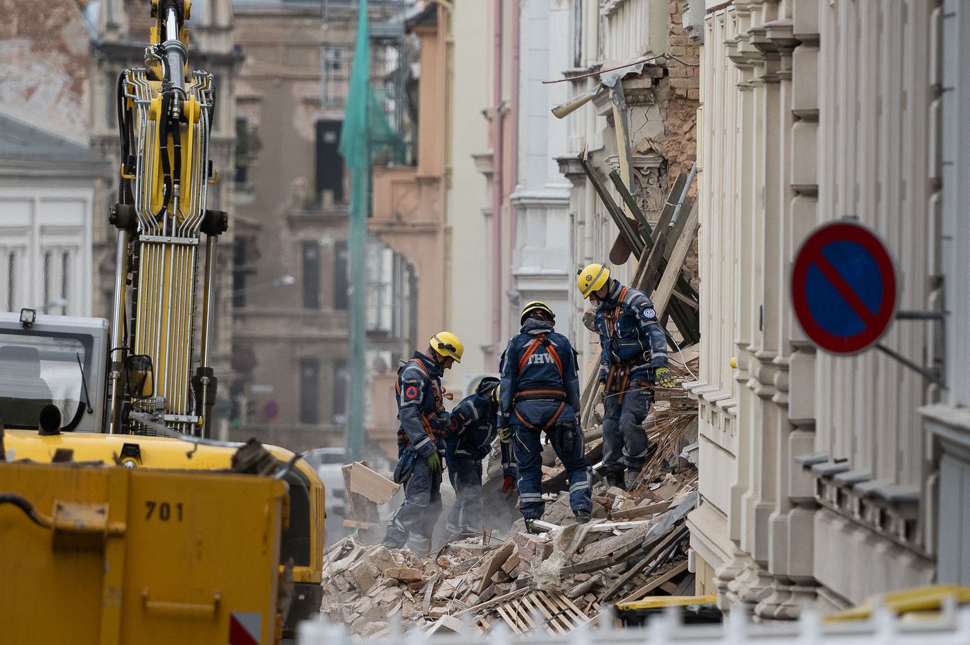 Una dintre româncele dispărute în explozia din Goerlitz a fost găsită moartă. Operaţiunile de căutare continuă