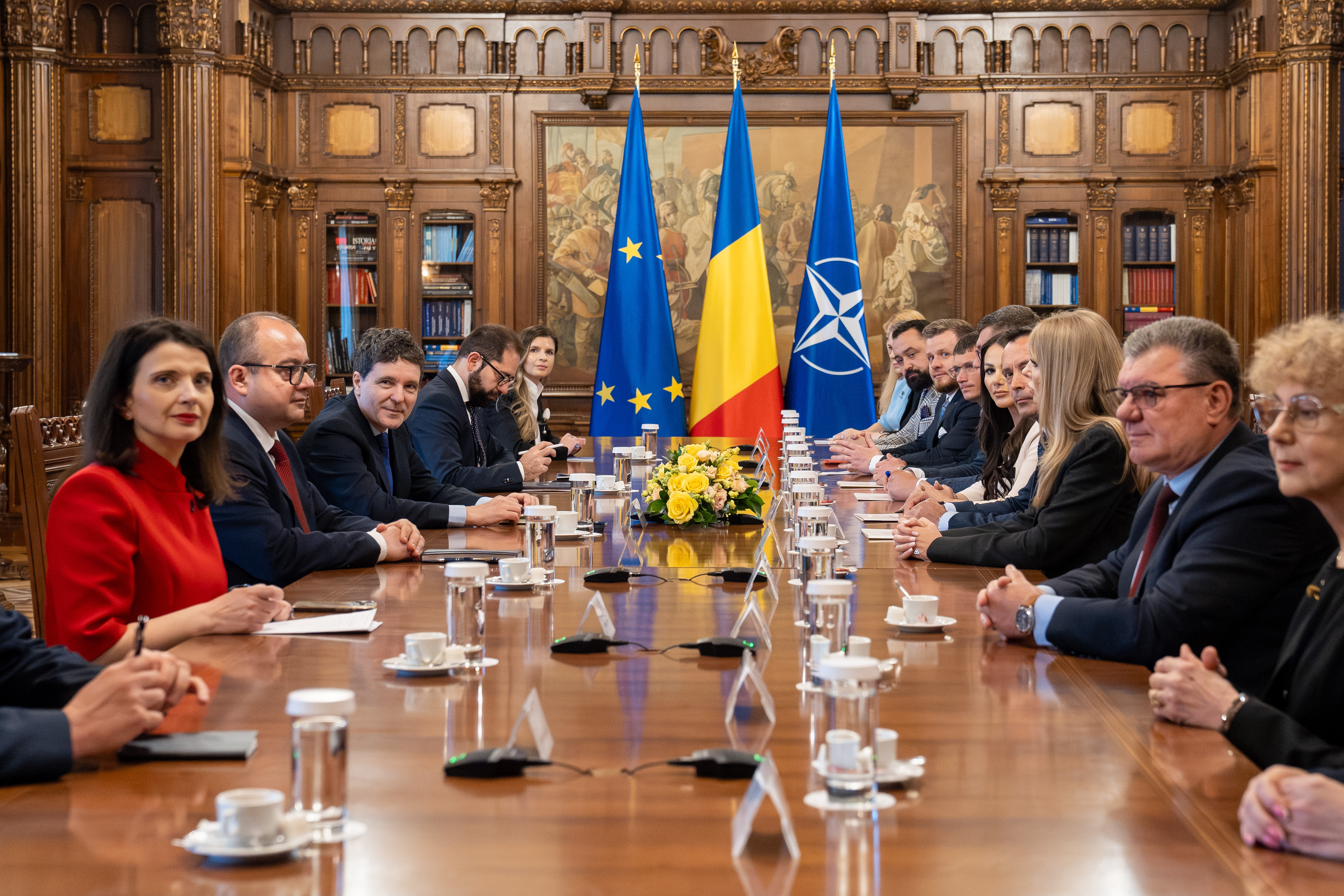 Nicuşor Dan, discuții cu parlamentari din Uniţi pentru România, PACE, neafiliaţi. Peia: Cea mai bună variantă de guvern: PACE, AUR, PSD