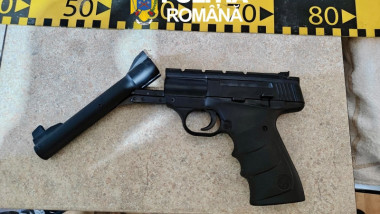 pistol