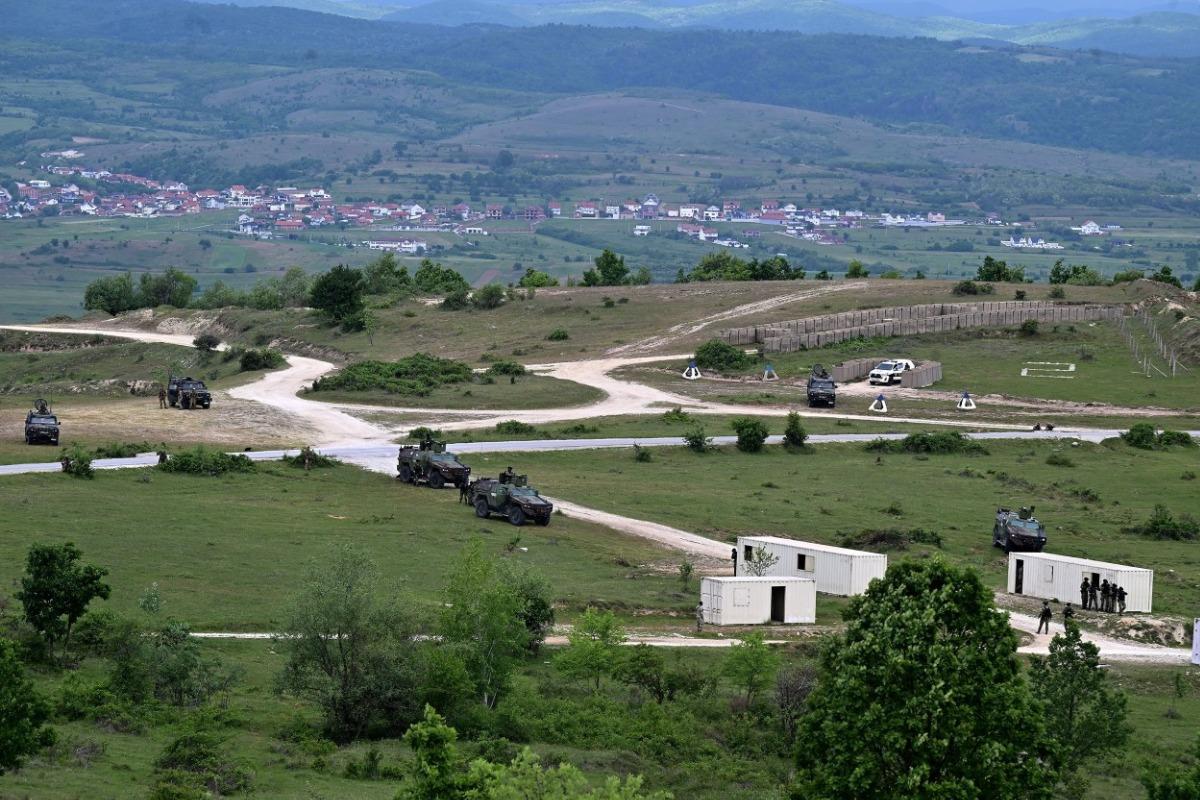 Primul exercițiu militar al NATO în Serbia, la 30 de ani după ce Alianța a bombardat Belgradul. Participă și România