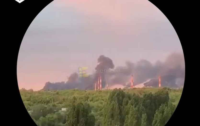 Ucraina a atacat rafinăria de la Saratov și alte instalații energetice ale Rusiei. Incendiu la rafinăria ucraineană din Rîvne