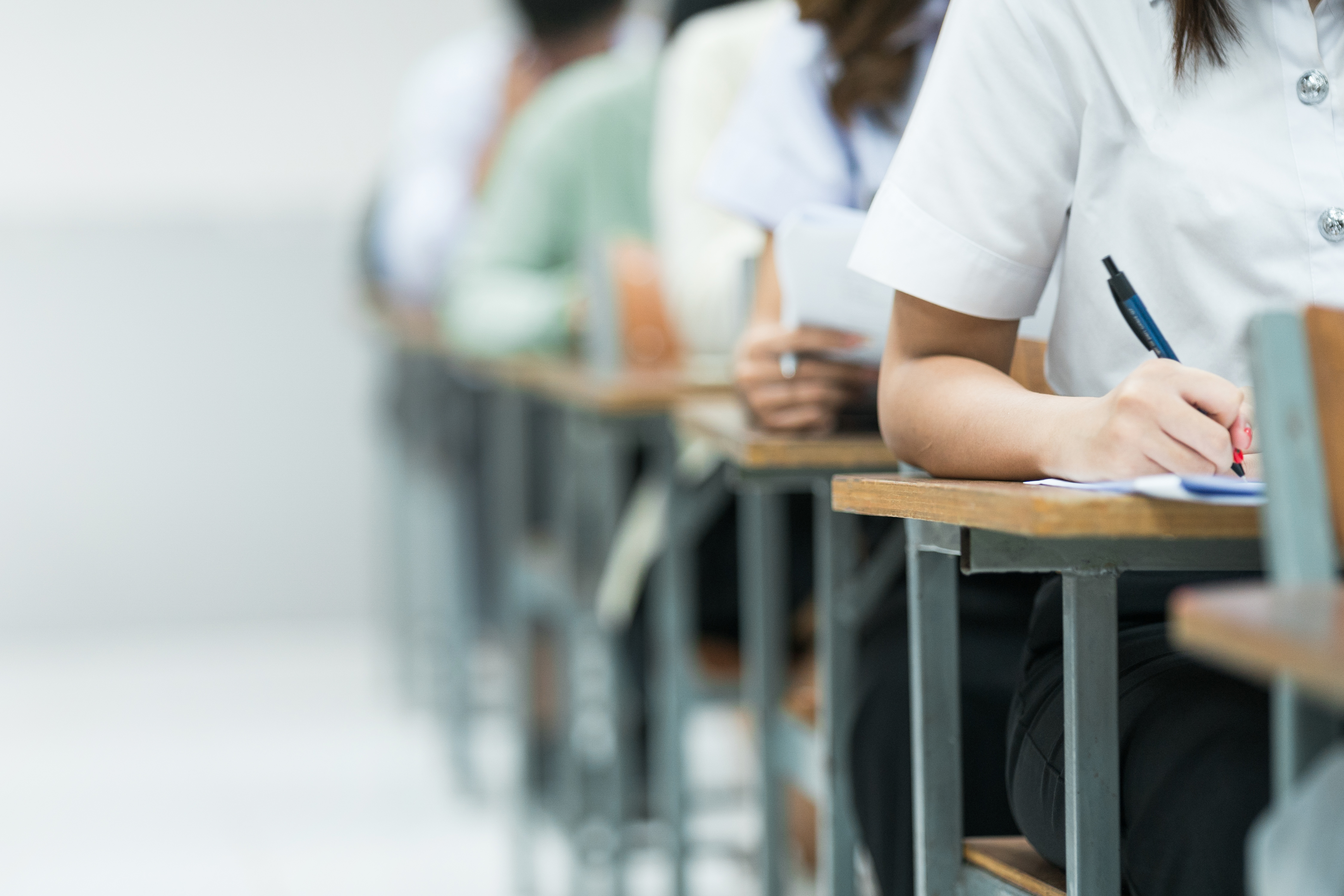 Probele de competențe pentru examenul de Bacalaureat 2026 încep astăzi. Cum sunt structurate subiectele