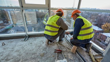 Când poate fi închis balconul fără autorizație. Foto Getty Images