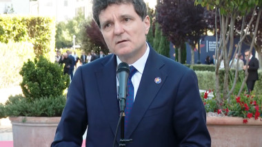 nicusor dan