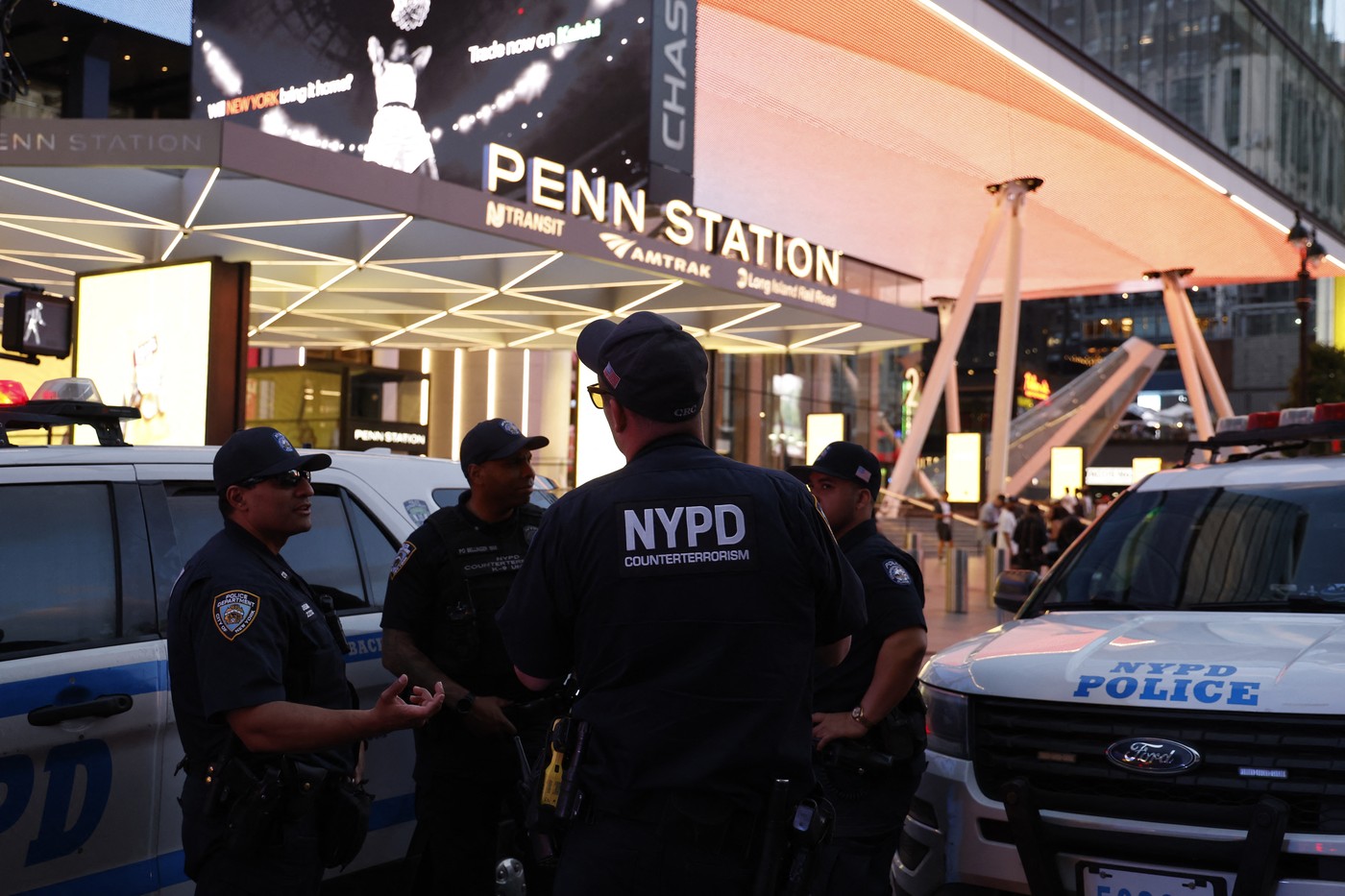 Șase persoane au fost înjunghiate într-o gară din New York
