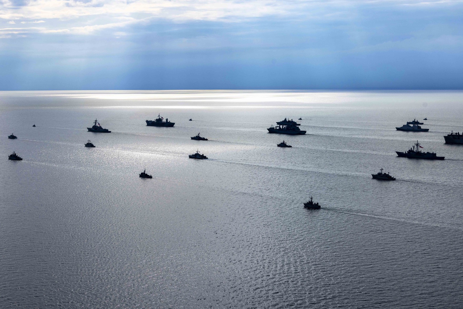 Răspunsul lui Putin la provocarea Lituaniei: Manevre navale ale Rusiei în Marea Baltică, concomitent cu un exerciţiu major al NATO