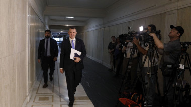 BUCURESTI - PARLAMENT - EURGEN TOMAC - CONSULTARI PARTIDE- 9 IUN