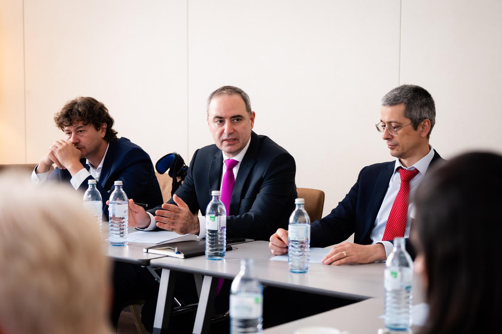 Nazare: Dacă România îşi menţine traiectoria fiscal-bugetară, poate aspira la îmbunătăţirea ratingului de ţară în 2027