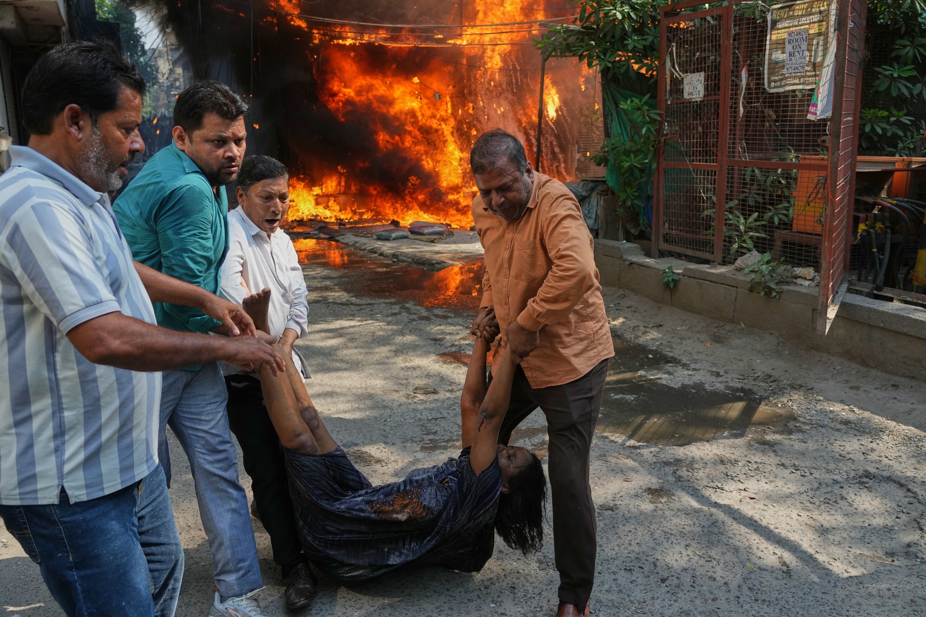 India: cel puțin 21 de morți în urma unui incendiu izbucnit într-un hotel din New Delhi