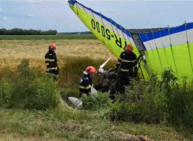 Un aparat de zbor ușor a aterizat forțat la Buzoiești, în Argeș: ISU intervine cu mai multe echipaje