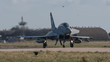Eurofighter Typhoon pe pista