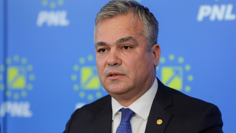 Adrian Veștea.