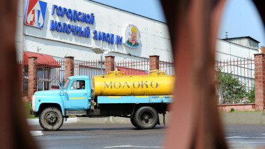 Camion lapte Rusia